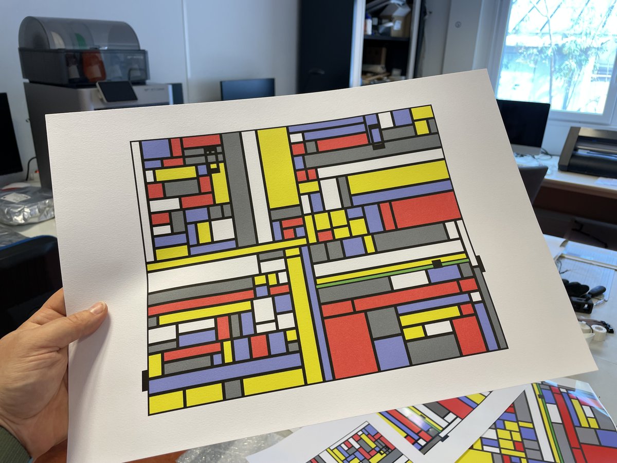 Mathemarium's tweet photo. Sortie sur papier type canson fort grammage d'une réalisation de partie de #Pong de #Mondrian #maths #Graphes #Pb4Couleurs #ArtScience https://t.co/vt0kCQcO1D