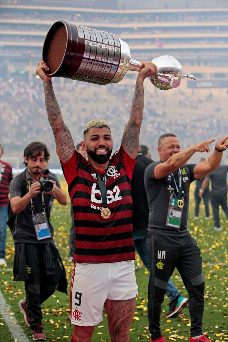 flahistoria's tweet photo. 🎂 30/08/1996 🔴⚫
📌 São Bernardo do Campo (SP)
#flahistoria 

Nosso atacante Gabriel Barbosa Almeida, o @gabigol, completa 27 anos

🏆🏆🏆 Carioca 2019-20-21
🏆🏆 Brasileiro 2019-20
🏆🏆 Supercopa 2020-21
🏆 Libertadores 2019- 22
🏆 Recopa 2020
🏆 Copa do Br 2022 

#Gabigol27Anos