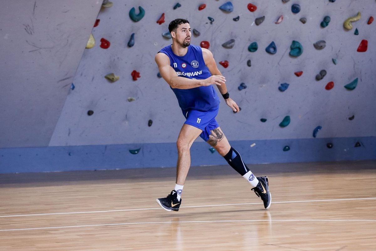 GermaniBrescia's tweet photo. Morning practice 🏀✨ https://t.co/ea0b00yejP