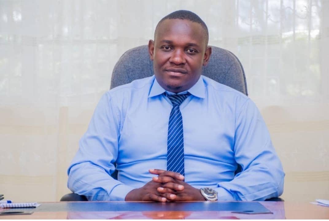 Maria61663211's tweet photo. Rais wa Jamhuri ya Muungano wa Tanzania, Mh Dkt.@SuluhuSamia leo Jumatano Agosti 30, 2023 amemteua Mbunge wa Jimbo la Mufindi Kusini, Mhe. David Mwakiposa Kihenzile @DavidKihenzile kuwa Naibu Waziri wa Uchukuzi. https://t.co/QzUrPp7ZEH