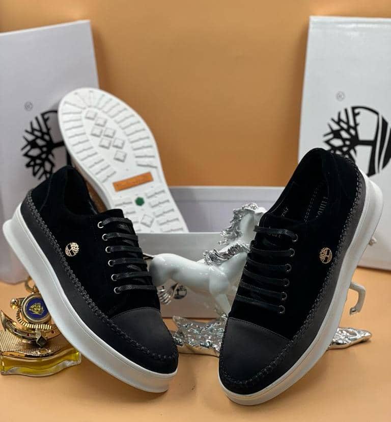 ChristallServ's tweet photo. TIMBERLAND luxury laced shoe         
Price:  #20,000
Size:   40-46
Fully boxed
To order: https://t.co/ge8dHXeehE
Timberland. Cynthia. Viral https://t.co/Wonh6WNfd4
