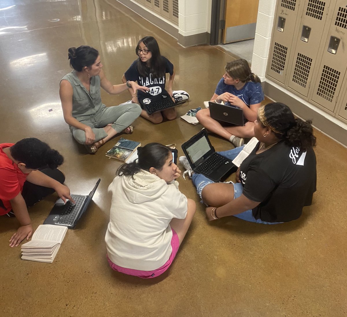 Sometimes….100% Rockstar teaching ⬇️ ⁦<a href="/lcimspanthers/">LCIMS Panthers</a>⁩