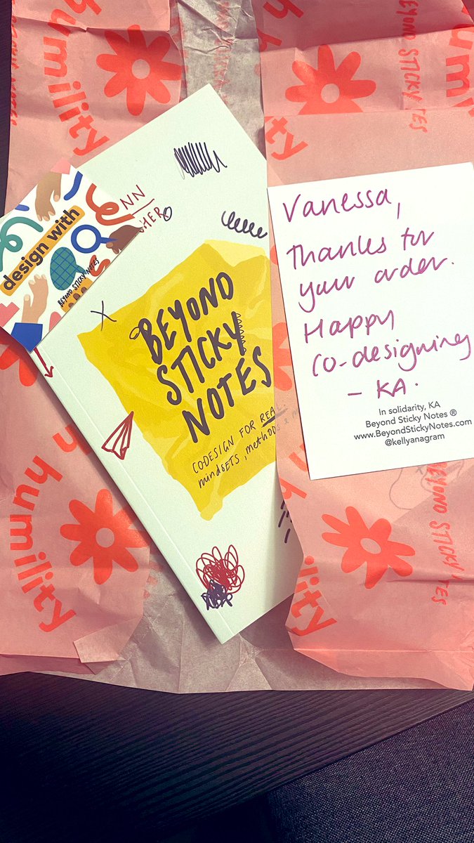 vanechev's tweet image. I am sooo happy with my new book! I should’ve bought it ages ago! 
✨ #codesigning #edtech