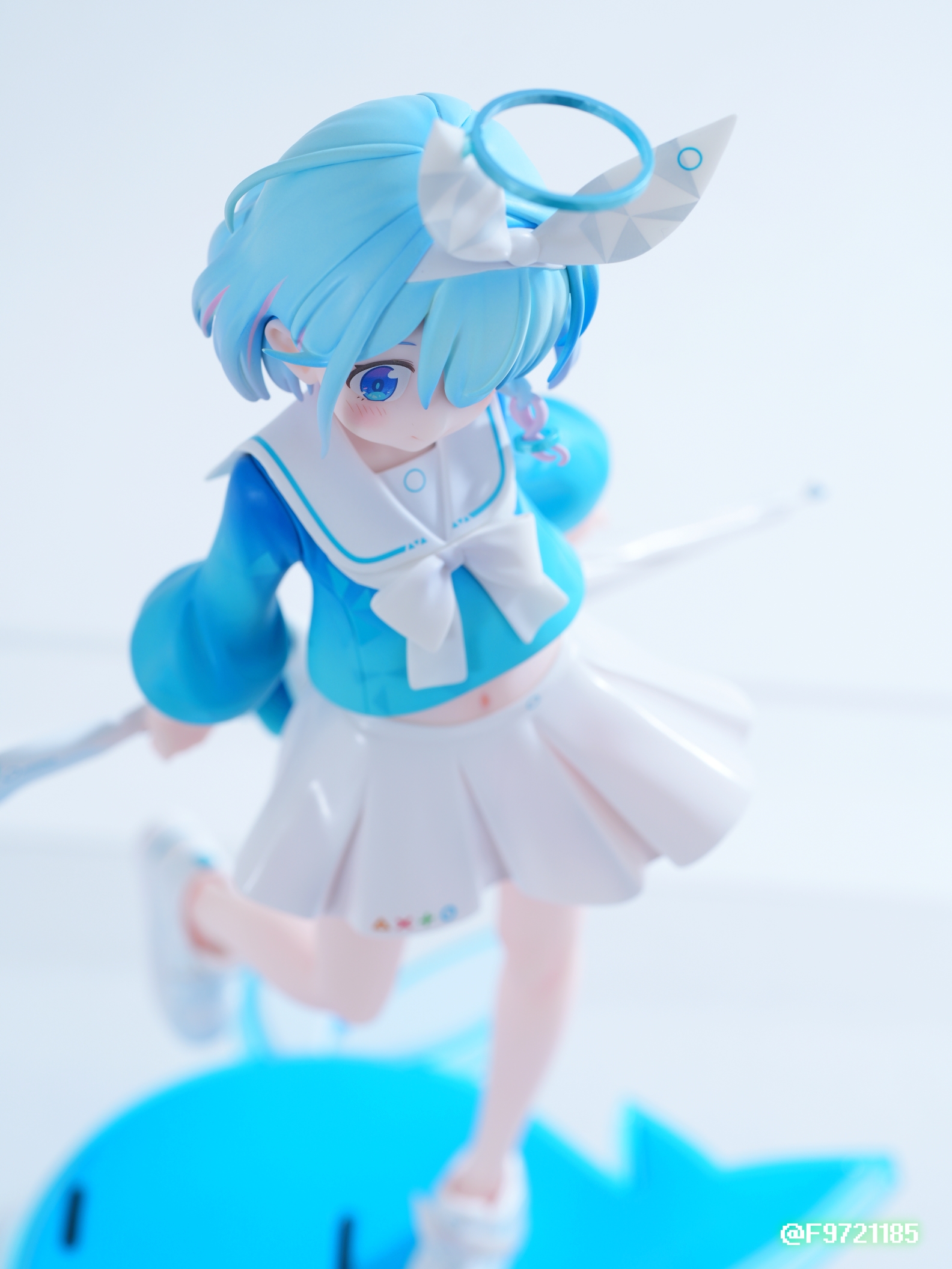 ブルーアーカイブ　アロナ　フィギュア　※ヘイロー無し Amazon.co.jp: ゴールデンヘッド - ブルーアーカイブ - アロナ 1