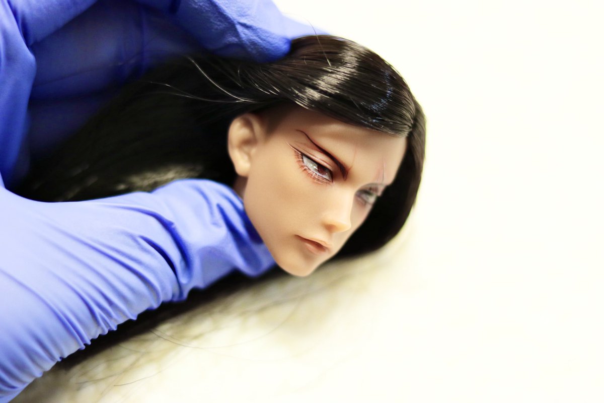 狼男イメージでメイクしました🐺

褐色なので隻眼で男性らしい雰囲気にしました😊

#六分の一男子図鑑
#ひかっこ
#アイドール名古屋