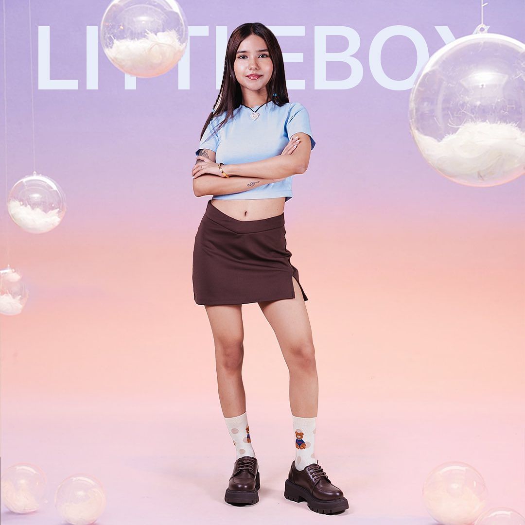 Bursting that bubble with some major preppy style  🩷

Product :
high-street hot slit skirt
Back to school trending brown oxfords

^^Link in bio..
Shop now!

#littleboxindia #litclub #gobeyou #y2k #y2kfashion #koreanfashion #koreanstyle #aesthetic #y2kstyle #tops #topsforwomen