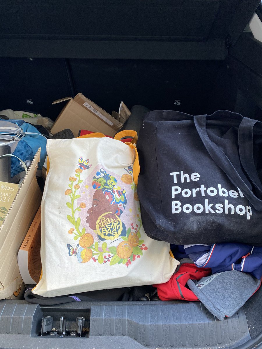 bouncemarketing's tweet photo. First trip out today to sell October new titles. If you would like to see a Bounce Rep please get in touch. We have a new member of the team as well. Welcome to Tim. #bounceontheroad #repslife #bagsofbooks #newbooks #childrensbooks ❤️📗❤️📗 https://t.co/GNdIBZI1YF