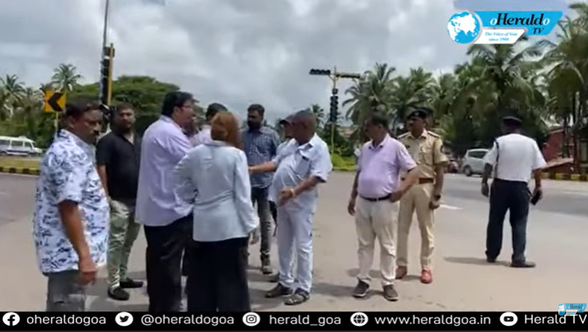 oheraldogoa's tweet image. #TrafficSignals non-functional at Furtardo Petrol pump, #Navelim citizens on the road
Watch:youtube.com/watch?v=jDCY-M…

#Goa #News