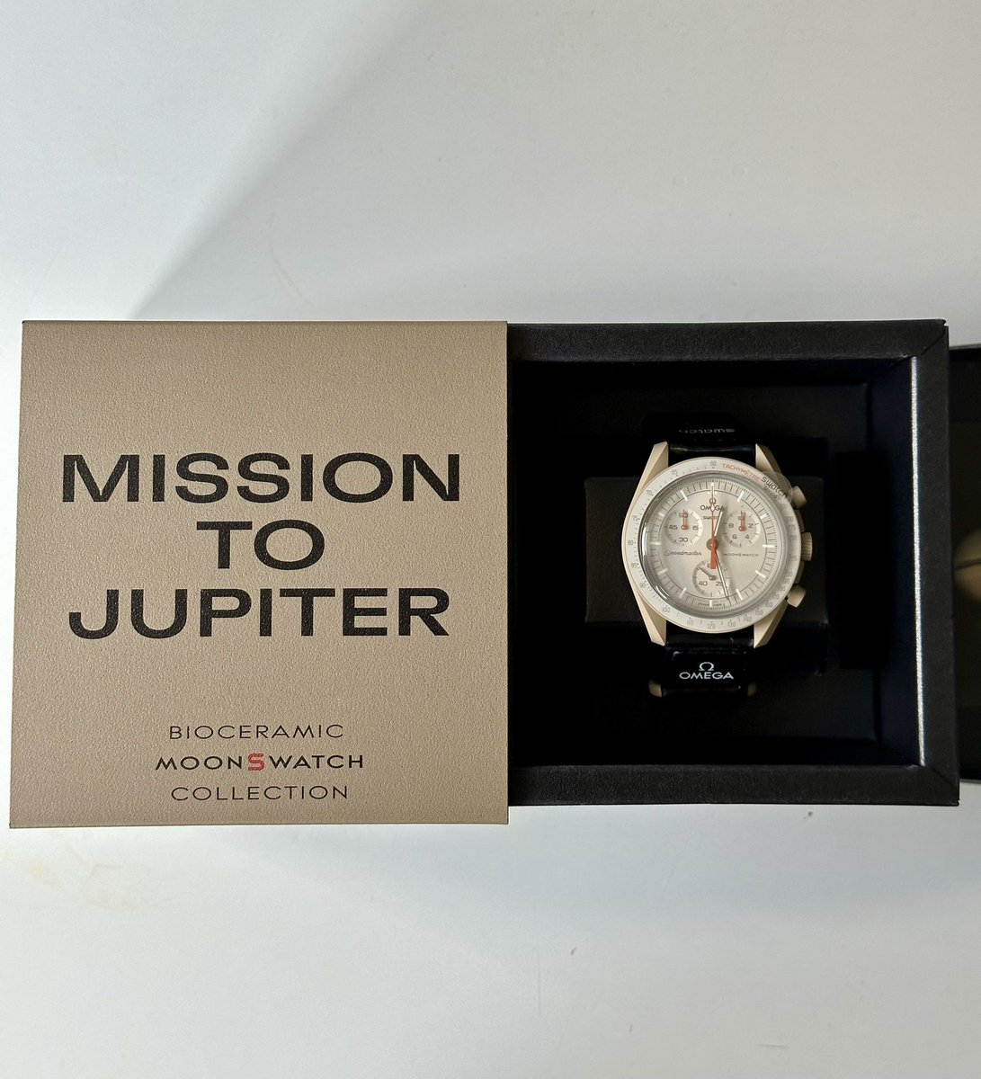 Omega Swatch ‘Mission To Jupiter’ on Blue Moon day #BlueMoon