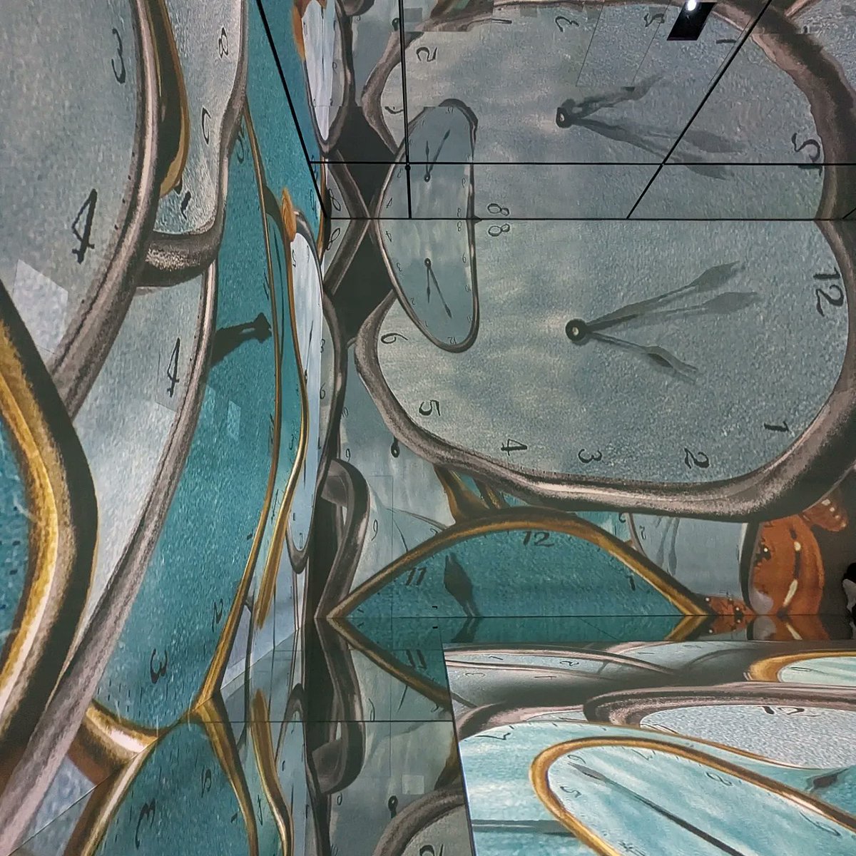 ChartersEnglish's tweet photo. Teachers from the English Dept visited the @framelessldn gallery this summer, have you? An immersive art gallery & the largest permanent multi-sensory experience in the UK, it showcases some of the worldโs greatest art works in ways you've never seen. โฅ๏ธ๐๏ธ #unityrespectexcellence https://t.co/bWzFsBoqlG
