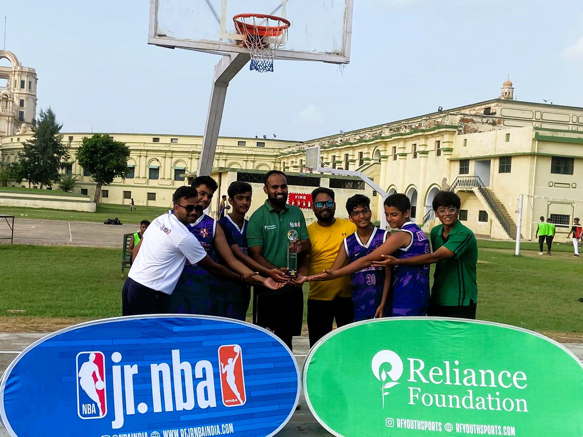 CmsJaiJagat's tweet photo. We are filled with pride to share that students from CMS Cambridge Section of Gomti Nagar Extension Campus won the Reliance Foundation Jr. NBA U-14 Boys Championship held at La Martiniere College.
#CMSActivity #Cambridge #Basketball #NBA #Reliance https://t.co/mwj0WzHJp8