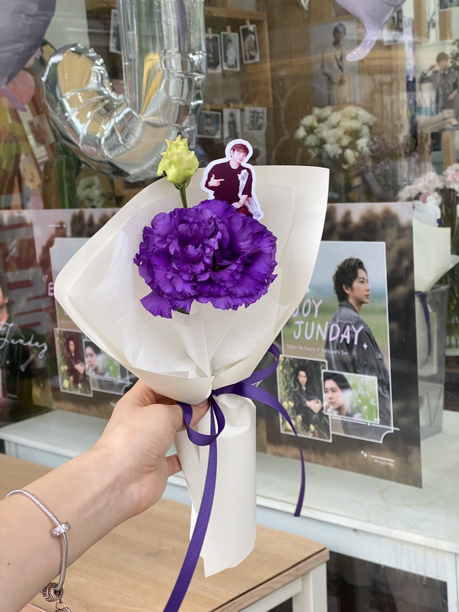 johaflower_'s tweet photo. 8/30(수)

진보라 리시안셔스로 준비해드린 마츠모토 쥰의 생일 이벤트💜

#마츠모토쥰 #아라시 #40번째_보랏빛_여름 #꽃보다_마츠쥰
.
.

#조하생일이벤트
#조하플라워
#홍대꽃집 https://t.co/aC7wFdVAUH