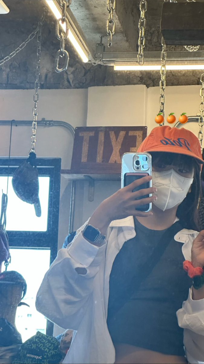 archivesihyeon's tweet photo. ↳ 230830 SIHYEON INSTAGRAM STORY UPDATE

"🍊🍊🍊"

#SIHYEON #시현 #강시현 #아리아즈 #ARIAZ #아리아즈_시현 https://t.co/o2RGvETRcG