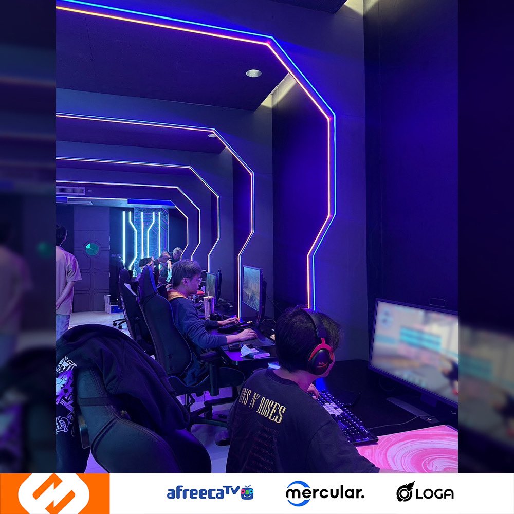 fullsense_gg's tweet photo. Our new bootcamp looks cool 🏠💪🏽
━━━━
#FULLSENSE #FSVALORANT #AFREECATV #MERCULAR #LOGA https://t.co/xe1tqe3PNb
