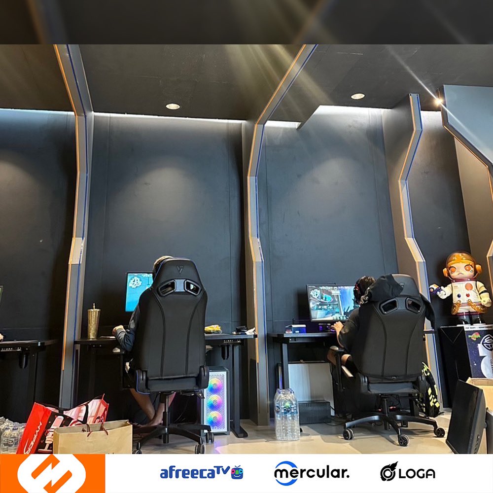fullsense_gg's tweet photo. Our new bootcamp looks cool 🏠💪🏽
━━━━
#FULLSENSE #FSVALORANT #AFREECATV #MERCULAR #LOGA https://t.co/xe1tqe3PNb
