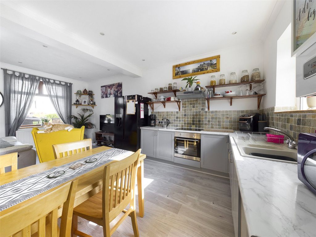 SmartLettings2's tweet image. New to market - 3 Bed Terraced House, Upper Adare Street, Pontycymer, Bridgend, £725pcm. View details: smart-lettings.co.uk/propertydet.as…