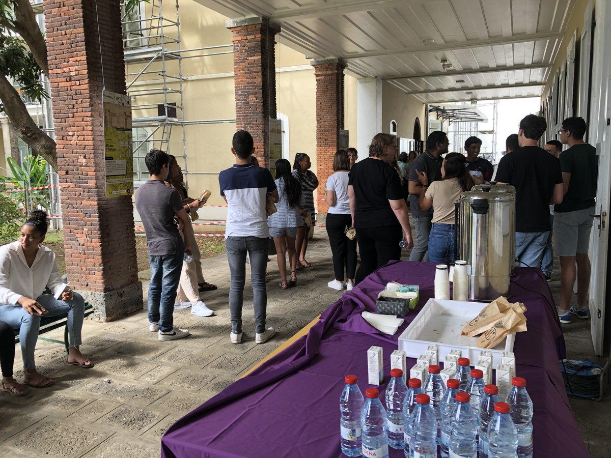 🎓 Rentrée à l'IAE Réunion 🌟
Ce 28 août 2023, nos étudiants en Master 1 CCA entament leur parcours. Sous la responsabilité de Nathalie DURAN, la matinée leur a réservé présentations, objectifs de formation et conseils. Un début convivial avec petit-déjeuner et jeux de cohésion.