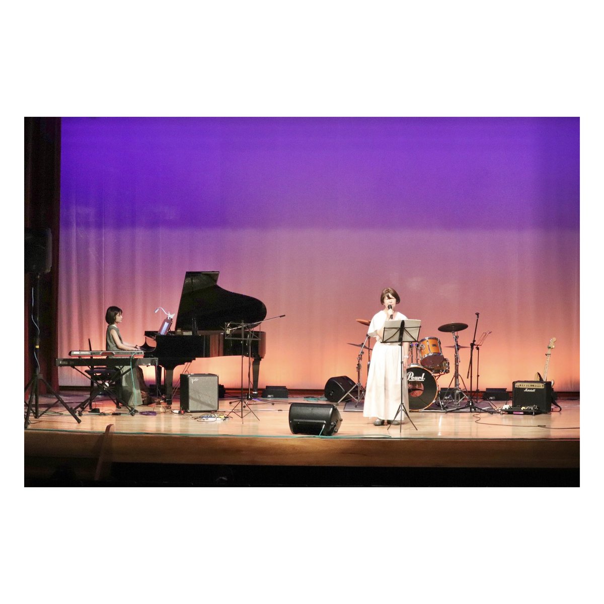 yuzu_citrus_2's tweet photo. MSD音楽祭2023〜in Summer〜

ピアノ伴奏🎹🎶

U-koさんと「Honesty」
北野秀樹さんと「涙そうそう」
を演奏させていただきました😊✨️

#msd音楽祭 #musicschooldream #野中柚希 https://t.co/c0nhf4ZwCG