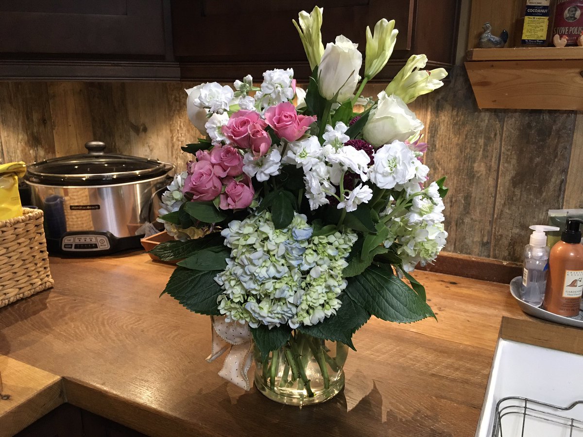 FernHoller's tweet photo. So what is an #Ellijay church pianist to do after learning Sat afternoon that there will be “Surprise!-keep-it-simple” #wedding vows at the end of church tomorrow? Go pull your “Wedding March” music for the service postlude &amp; then head to @InglesAdvantage for wedding #flowers 💐 https://t.co/nZ4fxECT8s