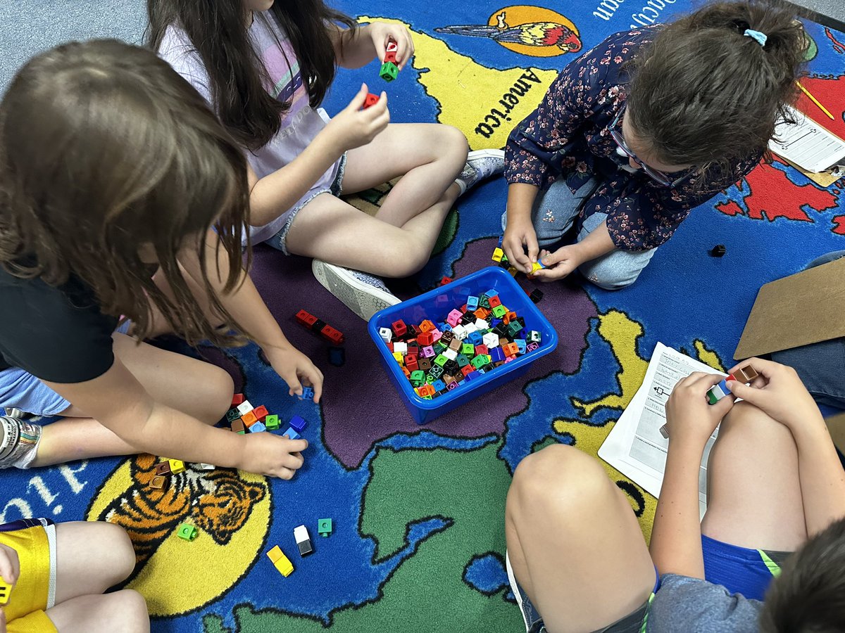 MrsDison2's tweet photo. Team teaching a #3ActTask with @ADavisTeacher1 This extended collaboration is building math conceptual understanding and community! @jcityTNschools @Woodland_JCS #mathtoolsmatter https://t.co/btBaLCIDeO