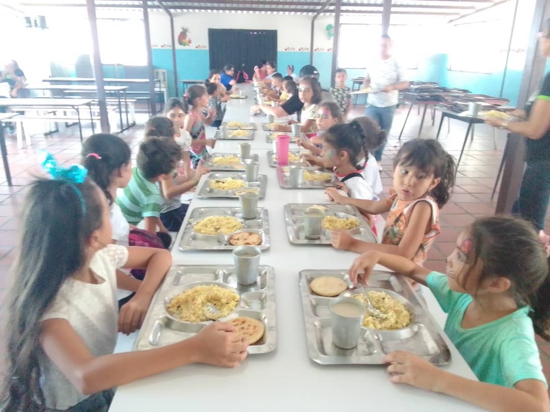 30/08/23 Desde el CDCE Municipio Ayacucho laborando administrativamente, y dando cumplimiento al Plan Nacional escuelas abiertas <a href="/CDCETachira/">CDCE Táchira</a> <a href="/CE_Ayacucho/">Comunidades_Educativas</a> <a href="/GestHumAyacucho/">Gestión Humana CDCE Mcpio Ayacucho</a> <a href="/CoordDirYSuperv/">Coord de Dirección, Supervisión y acompañamiento</a> <a href="/profeFormacion/">INVESTIGACIÓN Y FORMACIÓN</a> @MPPEDUCACION <a href="/CDCETachira/">CDCE Táchira</a> <a href="/Berzabethg1/">Berzabethgandicaoficial</a> <a href="/_LaAvanzadora/">Yelitze Santaella</a>