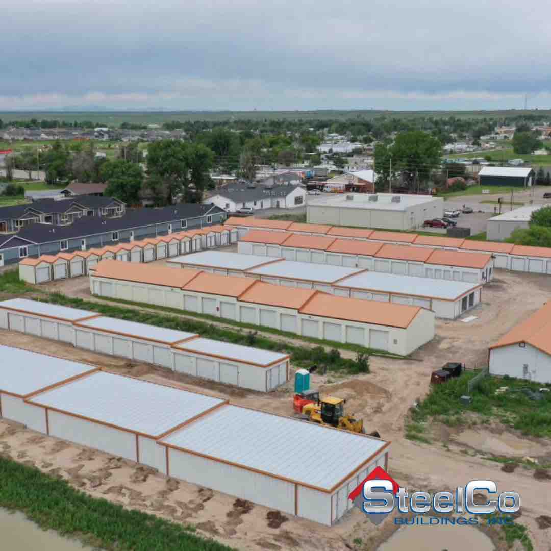 SteelCoBldgs's tweet photo. Feeling peachy about this self-storage facility project! 🍑🏬 From the ground up, we’ve supplied top-notch materials that bring quality and durability together.

#selfstoragefacility #selfstorageconstruction #selfstorage #ministorage #selfstorageinvesting https://t.co/XAENfzHUeb
