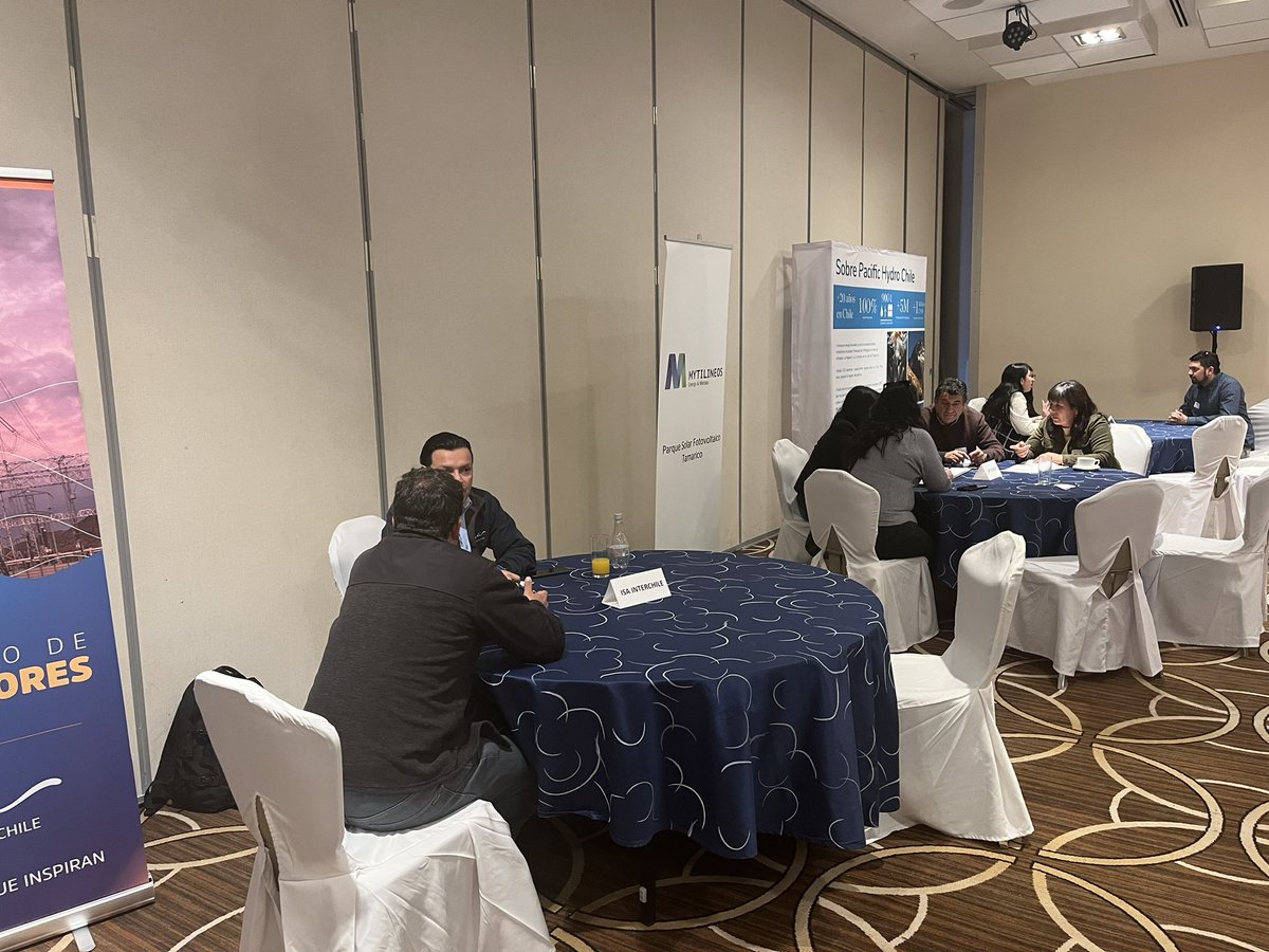CorfoAtacama's tweet photo. Con éxito se realiza “1er Encuentro de Proveedores del Sector Energía”, instancia que busca fortalecer vinculación entre proveedores locales y empresas del sector presentes en la región. La actividad es organizada por el PTI @energiatacama de @Corfo en alianza con @EnergiaAtacama https://t.co/crbWKOfjhP