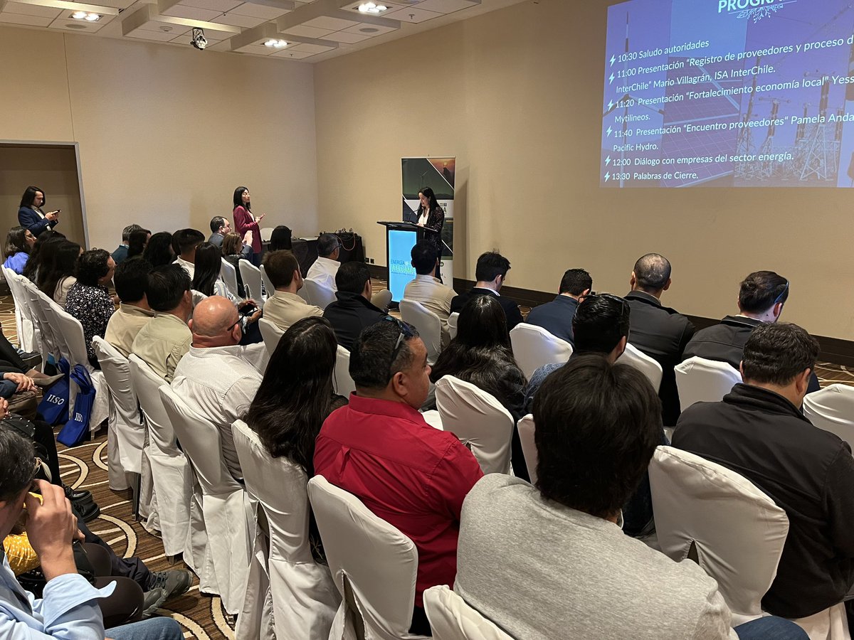 CorfoAtacama's tweet photo. Con éxito se realiza “1er Encuentro de Proveedores del Sector Energía”, instancia que busca fortalecer vinculación entre proveedores locales y empresas del sector presentes en la región. La actividad es organizada por el PTI @energiatacama de @Corfo en alianza con @EnergiaAtacama https://t.co/crbWKOfjhP