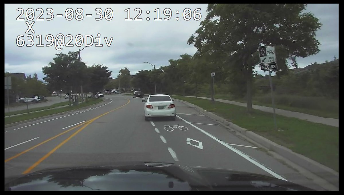 CstTaraso9345's tweet image. Not a #Safestart for this Unbuckled and #DistractedDriver who thought the phone was more important than adhering to the appropriate lanes.

Well worn tire found upon traffic stop.  Driver charged with Careless, no seatbelt and improper tire.

#ProjectSafeStart #ClickItOrTicket