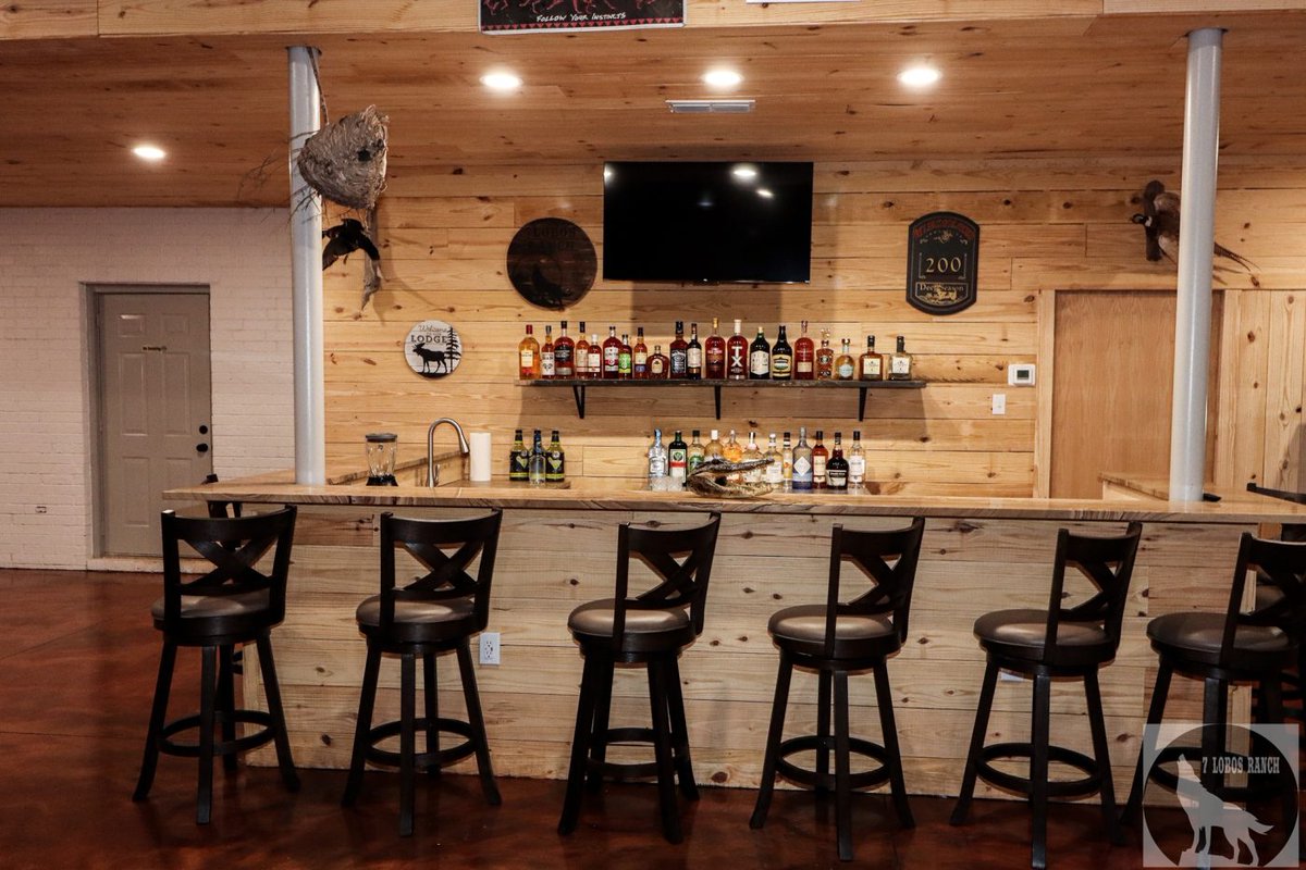 7LobosRanch's tweet photo. Relax at our lodge &amp; make memories with your friends &amp; family that will last a lifetime! Contact us to book your stay: https://t.co/RGhSHSheHT

#7LobosRanch #TeamBuilding #Hunting #Resort #Corporate #Events #EastTexas #ExoticAnimals #Adventure #Lodge https://t.co/tWyQybrhnU