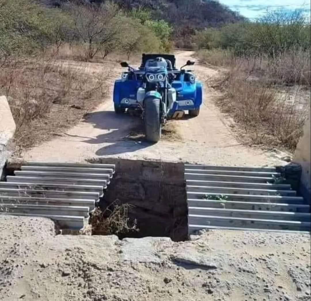 cambiatumoto's tweet photo. Se las complican o nos las complicamos???? https://t.co/t6zUAjQPFc