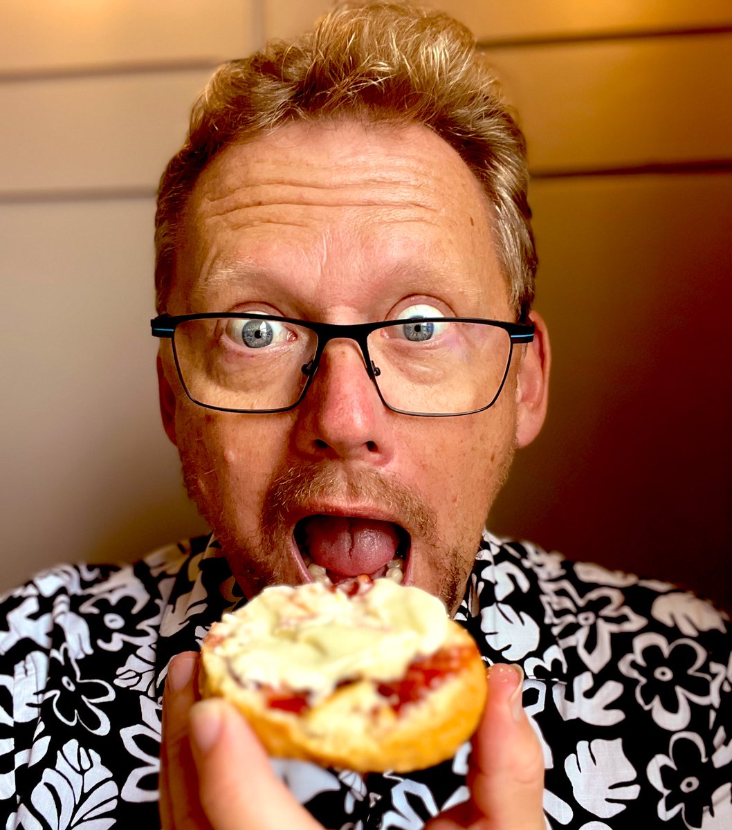 ChurchfieldJE's tweet photo. Penultimate day of meteorological summer and I finally get my laughing gear around a #creamtea #jamfirst #Cornwall #splann 🟰🟰 https://t.co/0BuQnYYl7Z
