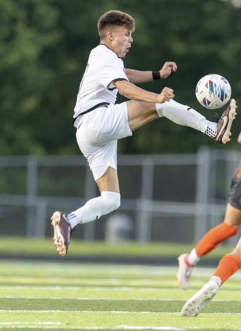 wattybsoc's tweet photo. Watty boys continue their season with a match against @OBHSBearsSoccer  tomorrow, 8/31. 
🗓️Thursday, 8/31
⏰ JV 5:30 PM
⏰ V 7:15 PM
📍Olentangy Berlin High School
3140 Berlin Station Rd
Delaware, OH  43015
🆚 @OBHSBearsSoccer 

Go Eagles⚽️🦅⚽️ #allin https://t.co/iQfzBoLcnM