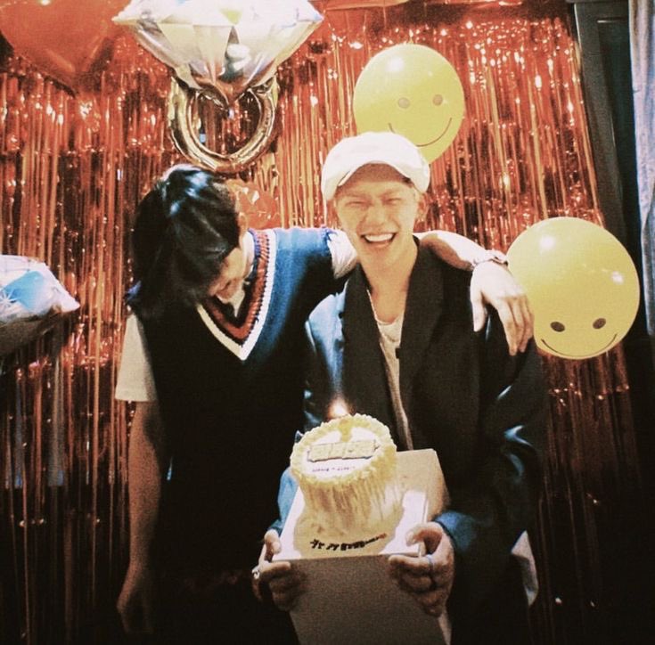 สุขสันต์วันเกิดคั้บคนเก่งของปะป๊า 🐶 ขอให้หนูมีความสุขมากๆๆนะคะ ยิ้มเยอะๆ เหนื่อยน้อยๆ หม่ำๆของอร่อย โตขึ้นอีกปีแล้วนะคะ ขอให้หนูเป็นที่รักของคนรอบข้างแบบนี้ไปเรื่อยๆ ไปที่ไหนก็มีแต่คนเอ็นดูหนูนะคะคนเก่ง 🥺💖 ปะป๊าเบิ้บบูน้องไท้ 🎂🎂