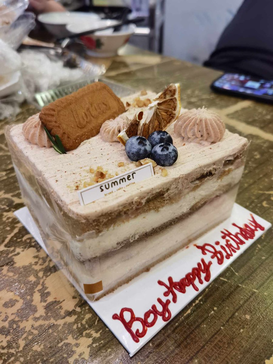 Adrian_BehJW's tweet photo. 30/8 Happy Birthday to myself… wish me all the BEST

#happybrithday
#cake https://t.co/d50PFG6dfG