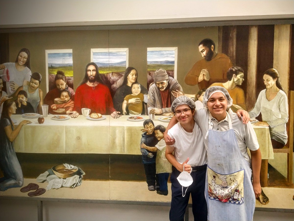 RegisHighSchool's tweet photo. Ten rising juniors and seniors recently traveled to the Arizona-Mexico border for a service-learning immersion trip hosted by Kino Border Initiative. The students extended hospitality to migrant families and learned about the humanitarian crisis from a variety of perspectives. https://t.co/yFcr5BFcXL