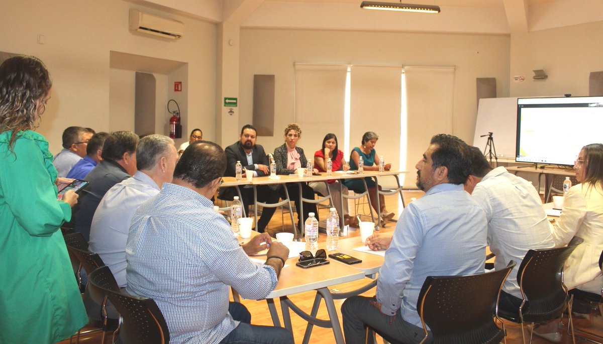 IMMDURANGO's tweet image. ❇️ Participamos esta mañana en la reunión de trabajo de ONU Habitat, donde se conforma el Plan Municipal de Desarrollo Urbano, qué permitirá contar con una urbanización sostenible y vivienda adecuada para los duranguenses. 🙂💯
#ResultadosDGO