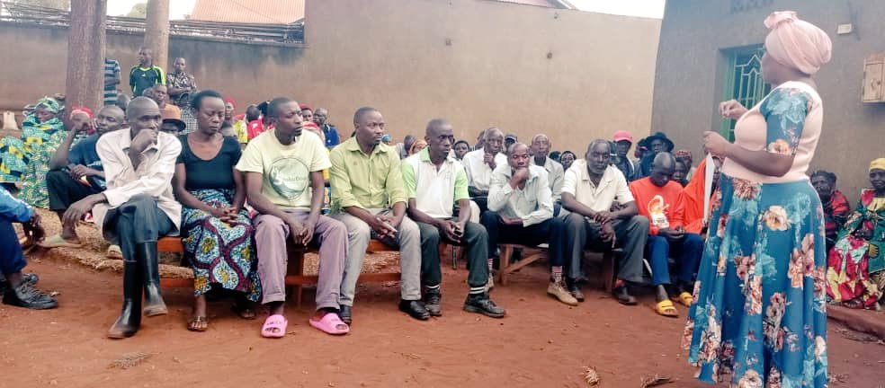 officialMakuleS's tweet photo. #Intekoy'Abaturage.Kugicamunsi cyo kuri uyu wa Gatatu nk'ahandi hose mu @KireheSec mu Kagari ka @KireheCell twakoze inteko y'abaturage yarigizwe n'abaturage ndetse n'inzego zitandukanye mu kagari .Twaganiriye ku:
¥Kwirinda no gukumira virus itera SIDA
¥Kwirinda Ibiza
¥MUSA https://t.co/SWzuOJgsIW