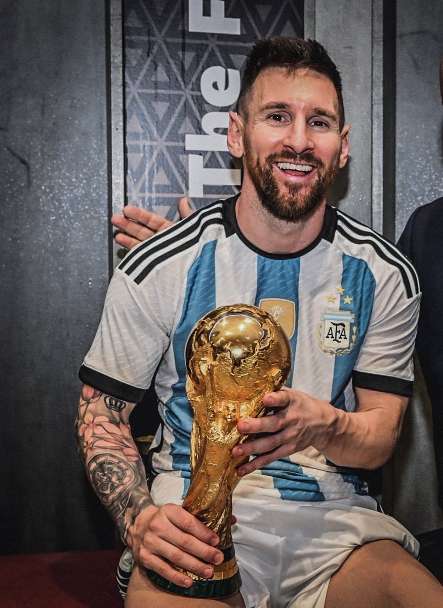 BarcaWorldwide's tweet photo. Who was the better player?

Messi (18-26)   vs   Messi (27-36) https://t.co/wiS3BSUCDr