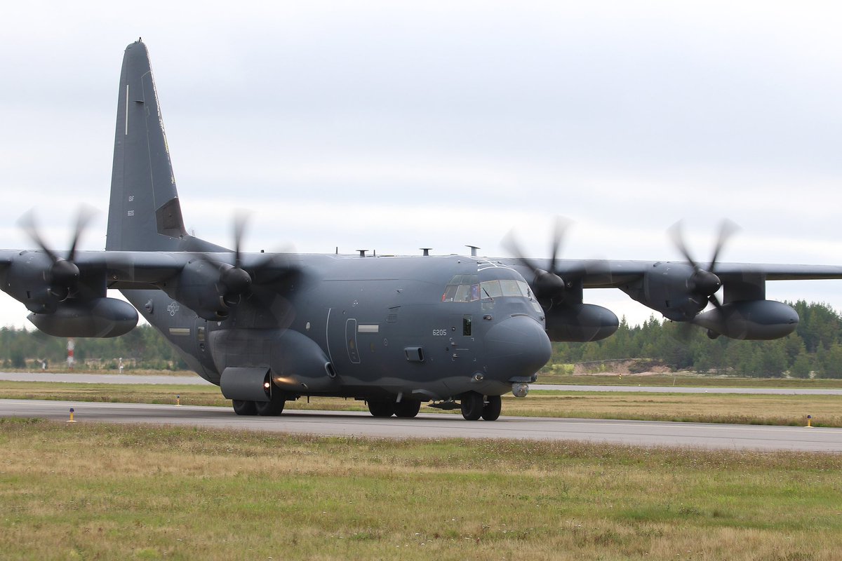 MuhonenTj's tweet photo. Ilmavoimien ATEX 23 harjoitus Oulunsalossa. #ilmavoimat #nato #hercules #rajavartiosto @FinnishAirForce @rajaheko https://t.co/ELdnc329a7