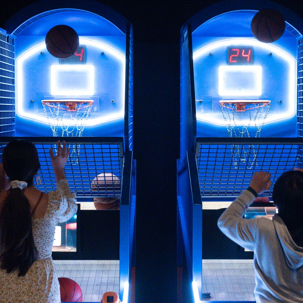 🌟 <a href="/azsciencecenter/">Arizona Science Center</a> is extending its hours on September 1, 8, 15, 22, and 28, from 4:00 to 8:00 p.m. 🚀 Dive into a world of discovery with access to all Center levels, The Science of Guinness World Records &amp; Jane Goodall - Reasons for Hope. azscience.org/visit/offers-p…