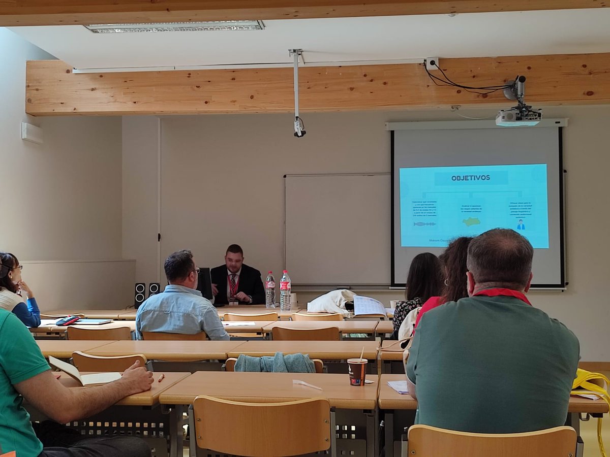 profedelemax's tweet image. No puedo estar más contento por la magnífica acogida de mi investigación y valiosísimos comentarios de los compañeros 😍🤩

#Twitterele #ASELE2023
@ASELEBurgos2023 @ASELE_ELE