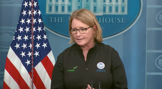 iamMonaAustin's tweet photo. DIR. CHRISWELL: "THIS IS VERY MUCH AN ACTIVE SITUATION."  PEOPLE ARE URGED TO STAY IN PLACE.
She said she is seeing storms are intensifying more rapidly due to the elevated heat in the gulf and it gives less time to respond.  #HurricaneIdalia https://t.co/LPiCOjHixn