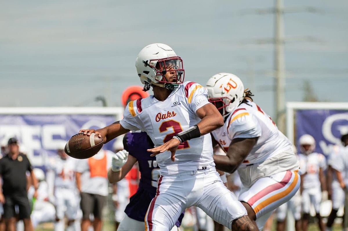CoachTgood02's tweet photo. ⁦@TjGoodWin_⁩ gun slinger! https://t.co/smB4txgKo3