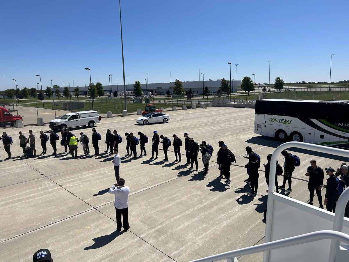 GVSU Football tweet media