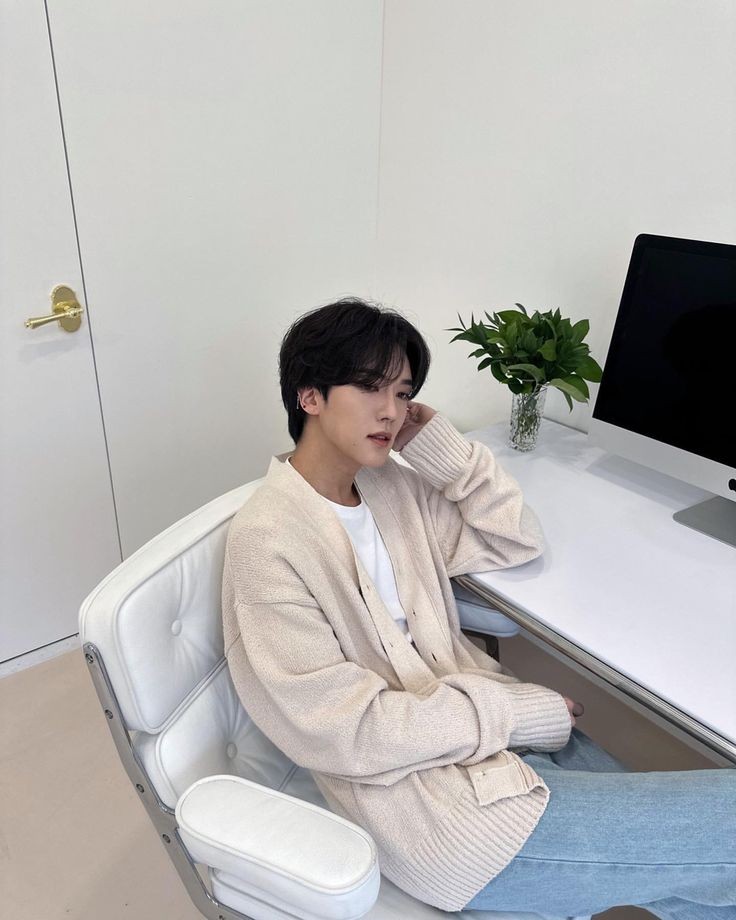 ox_junghoon's tweet photo. —hello, this is a new account dedicated to omega x junghoon ♡ #OMEGA_X #오메가엑스
#정훈 #JUNGHOON https://t.co/KI1UfpTcdC