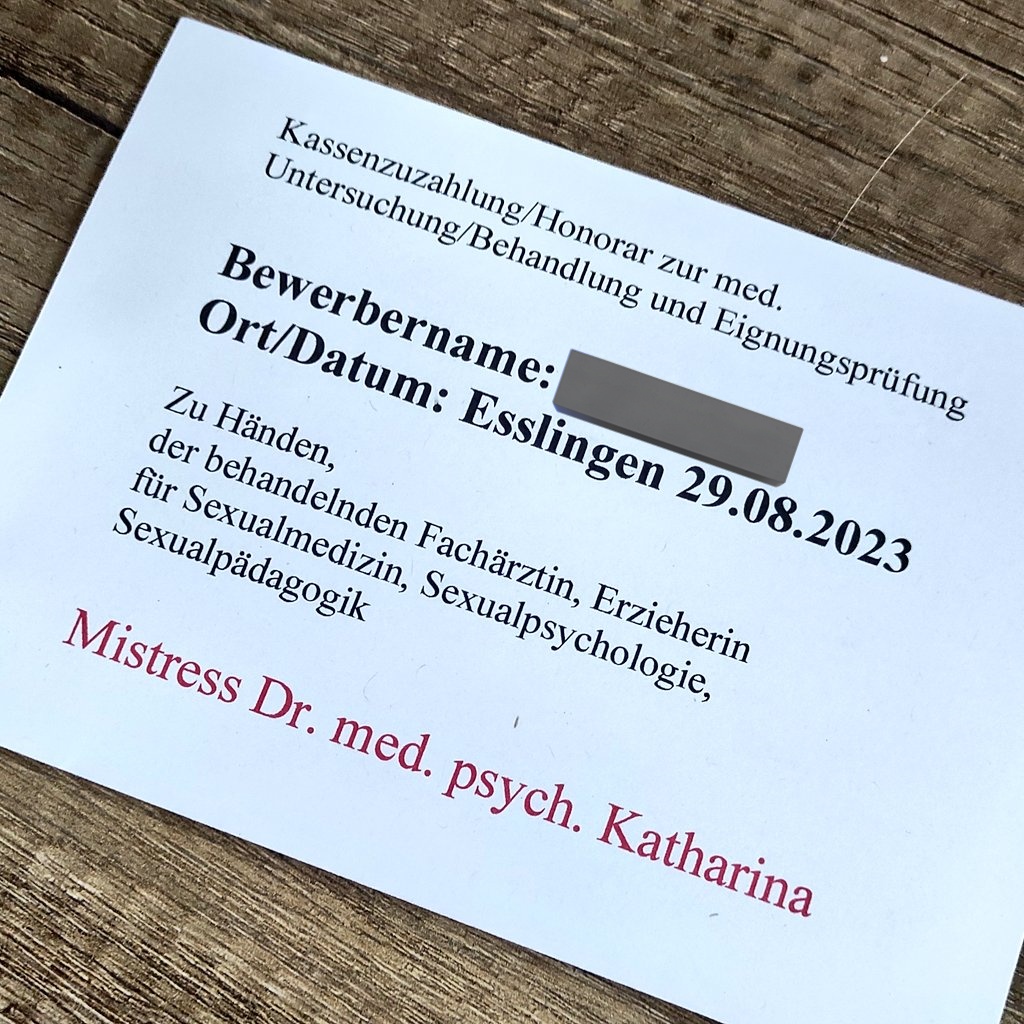 Da freut sich die #Herrin, wenn sich der #Patient vorab #Gedanken macht und einen individuellen Briefumschlag zur Behandlung mitbringt. 
Ich muss sagen: mein neuer #Titel gefällt mir 🥰