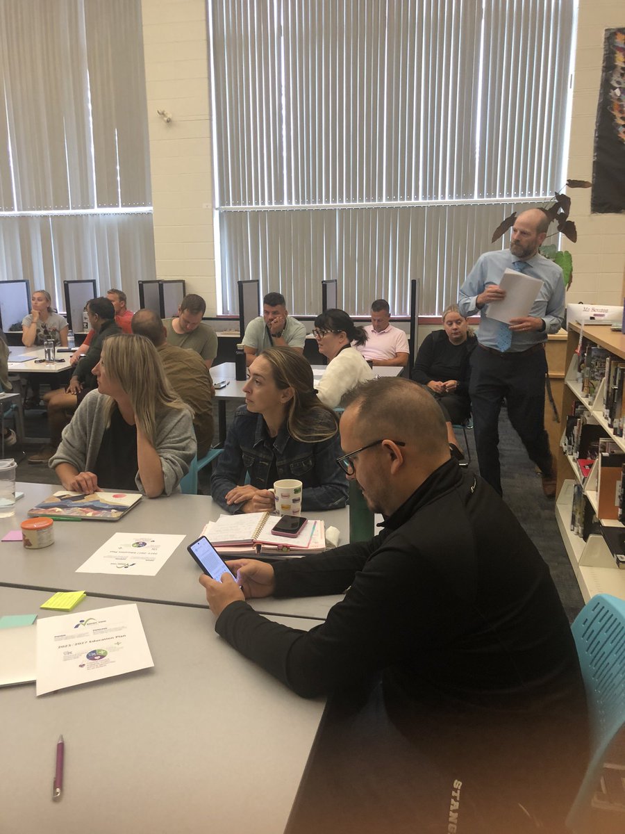 GMHSMustangs's tweet photo. Thank you Sharon Cronin, Director, Instructional Leadership for your great work with our staff today revisiting our Mission and Vision Statement. #RVSLearning https://t.co/vinP1VtKPY