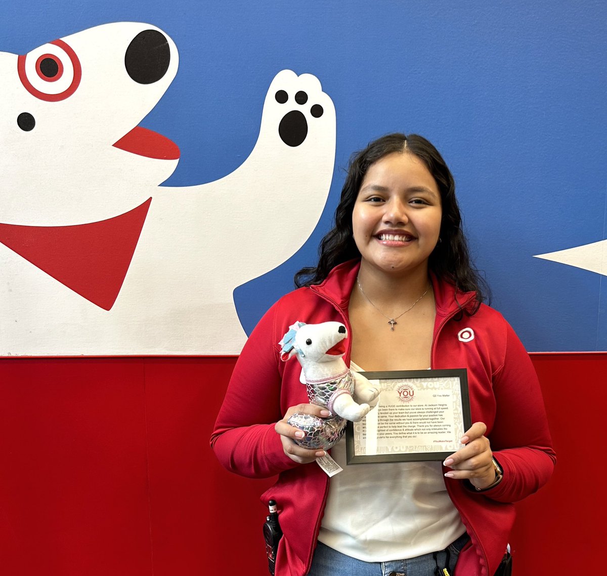 MannyTGT28's tweet photo. Jackie, It’s my honor to announce you our #Target Q2 Leadership #YOUMatter 🤩 award winner🥇Thank you for everything that you do to make our team and store successful! Your hard work, passion and dedication does not go unnoticed 🔥 #JacksonHeights #MVP #T3280 @NicoleTonnessen https://t.co/9DoHoDjVPl