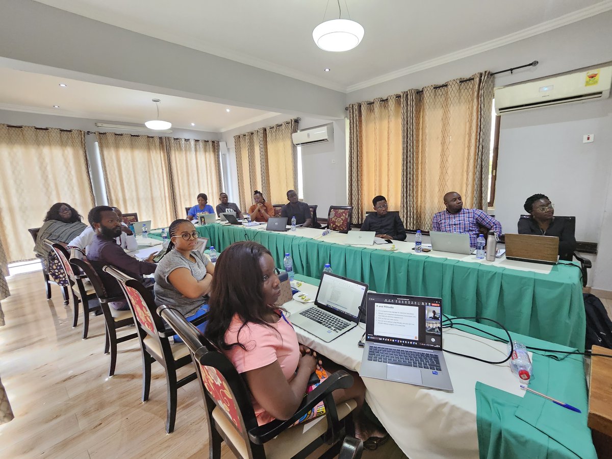 💡Our @Data4JusticeStA lecturer (@eolamijuwon) is co-organising (w/@LAsuxes & @FideliaDake) the first #SICSS programme in GH🇬🇭. Over two weeks, participants learn to apply computational methods to new data sources and initiate new research collaborations.🔗sicss.io/2023/accra